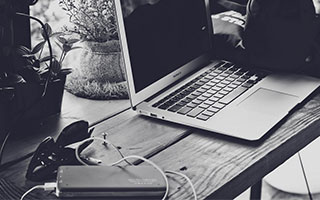 乒乓球亚洲杯：王楚钦3-1击败冯翊新收获两连胜